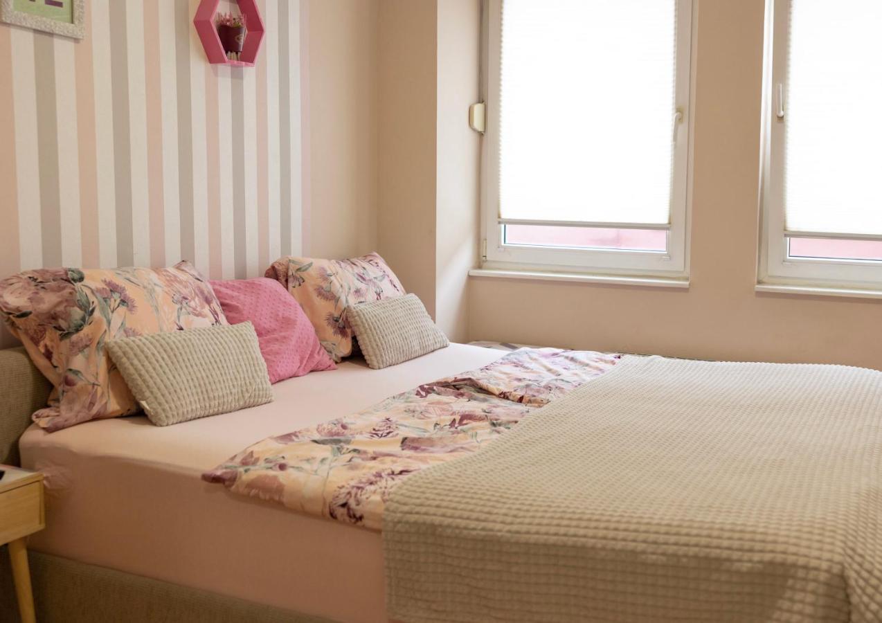 Apartment Teatar טוזלה מראה חיצוני תמונה
