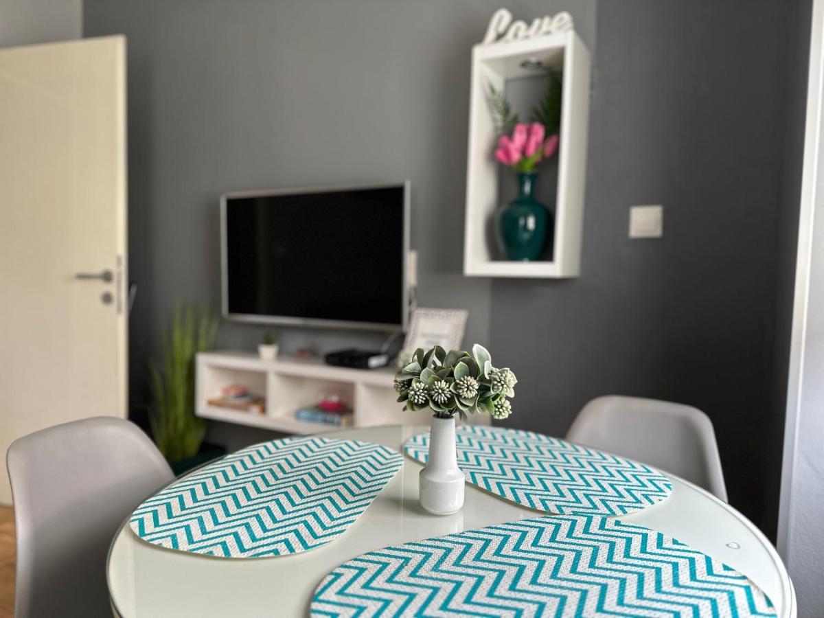 Apartment Teatar טוזלה מראה חיצוני תמונה